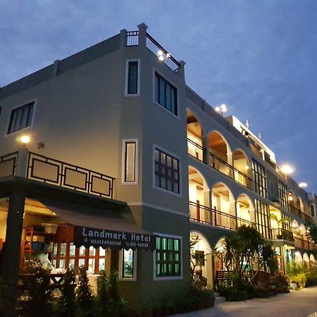 Landmark Maha Sarakham Bagian luar foto
